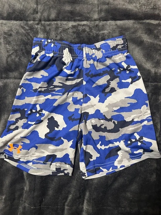 Under Armour Bright Orange Logo Tee with Blue Camo Shorts - Picture 2 of 6